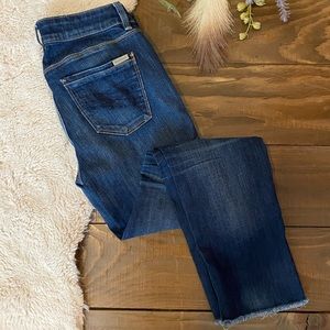 White House Black Market Slim Crop Sz 0